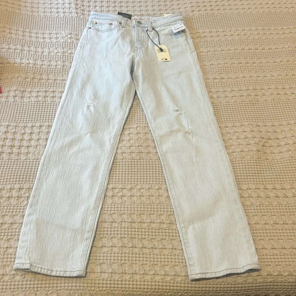 LEVI’S WEDGIE STRAIGHT denim jeans light wash NEW 25x28 bucket 4 - Picture 1 of 8